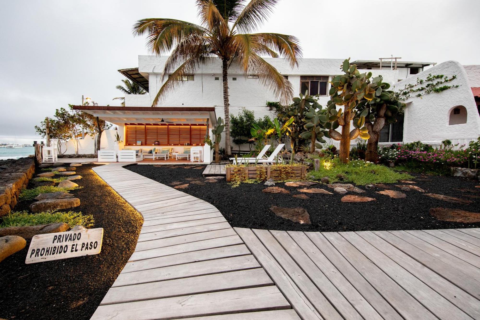 Hotel Cucuve Puerto Ayora  Extérieur photo